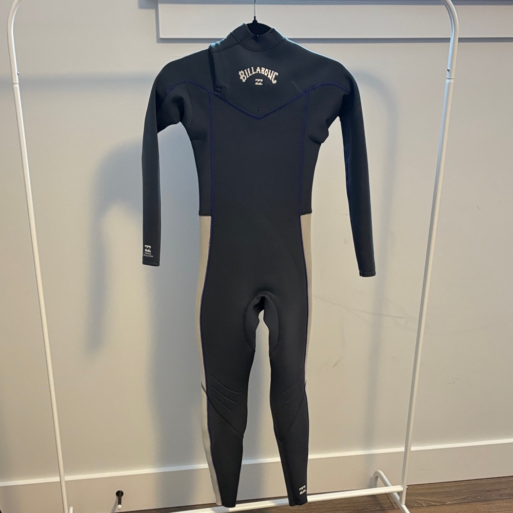 Kids Billabong wetsuit
